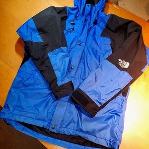 Vintage North Face Rain Jacket/Shell size M